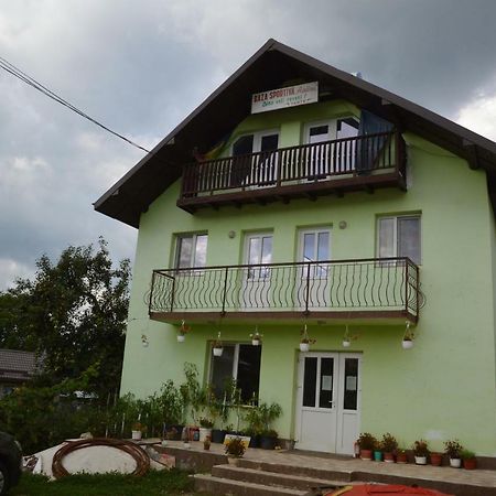Baza Sportiva Adelina Hotel Câmpulung Bagian luar foto