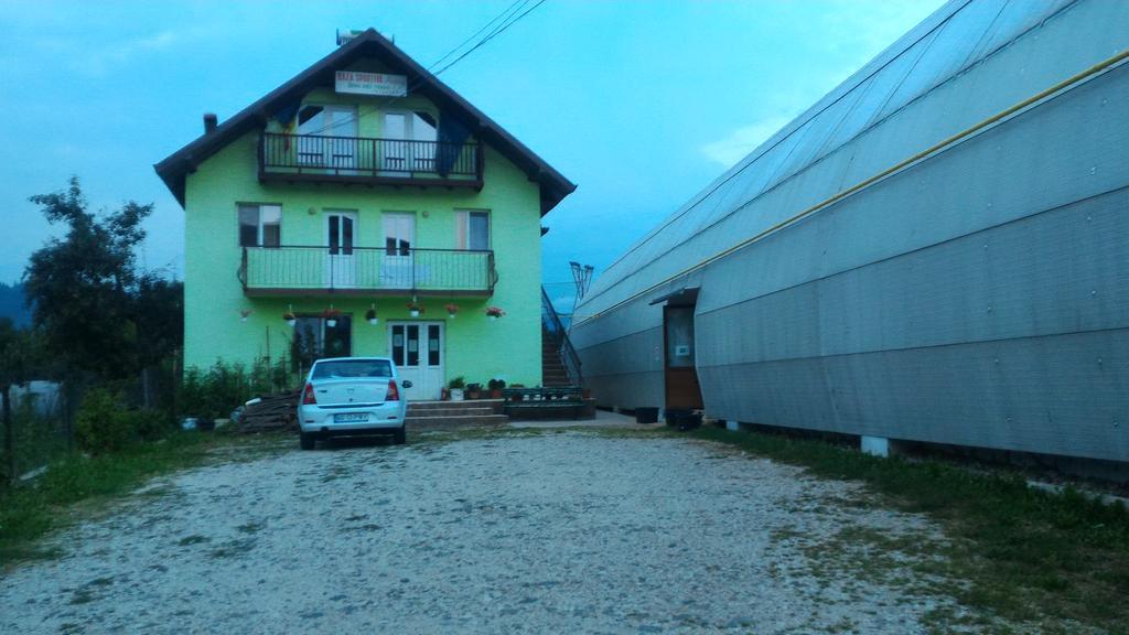 Baza Sportiva Adelina Hotel Câmpulung Bagian luar foto