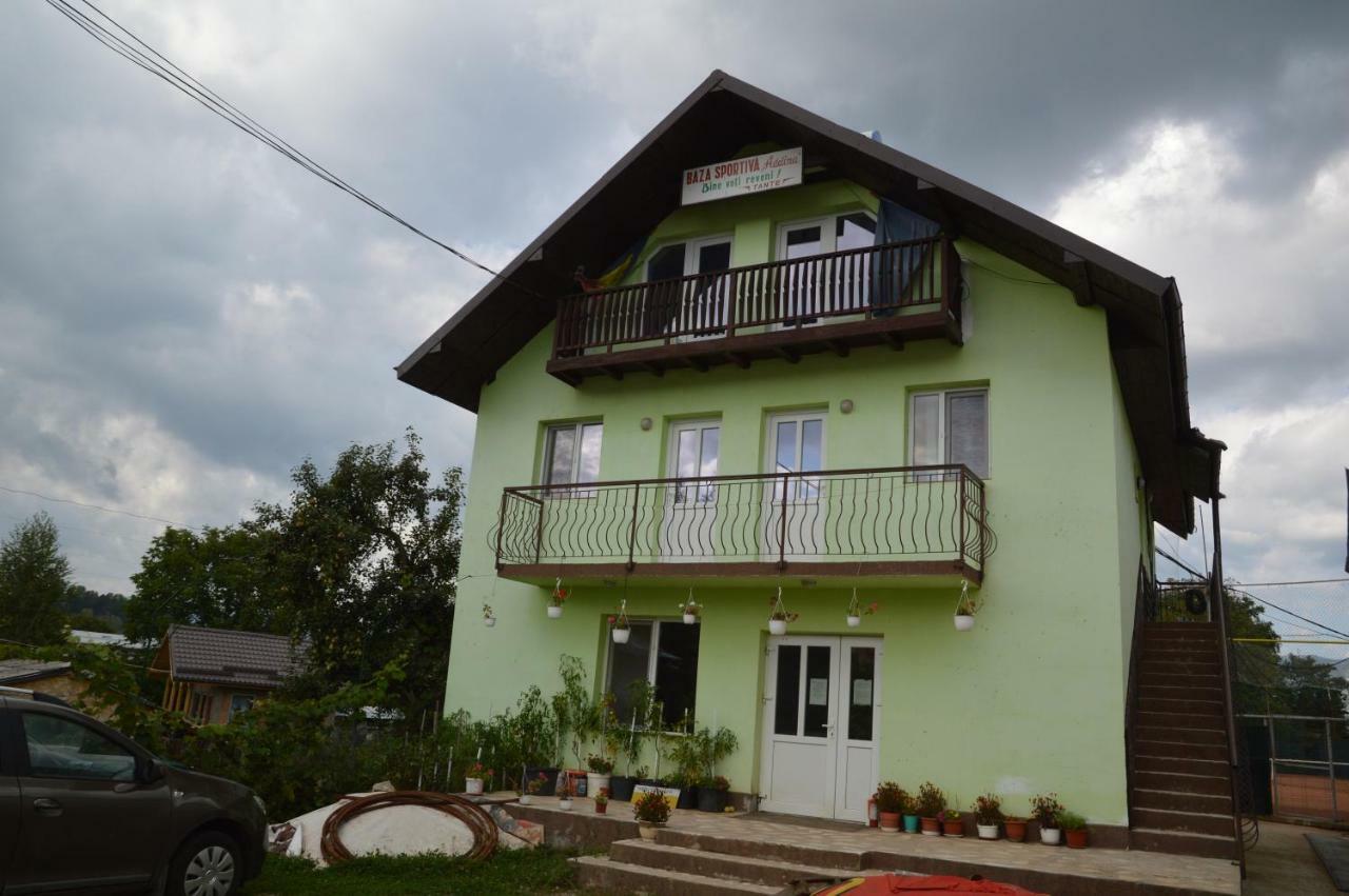 Baza Sportiva Adelina Hotel Câmpulung Bagian luar foto